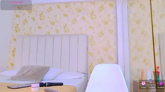 Snapshot of Samanta_Isel chatting on January 17, 3:10 am Samanta Isel online show from January 17, 3:10 am