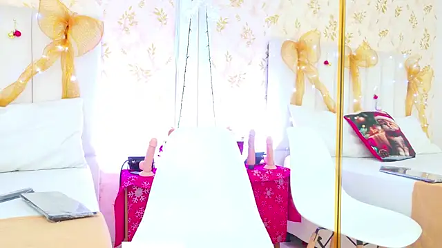 Snapshot of Samanta_Isel chatting on December 22, 3:06 am Samanta Isel online show from December 22, 3:06 am