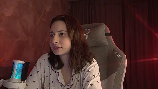 LumeNova online show from March 23, 2:33 am