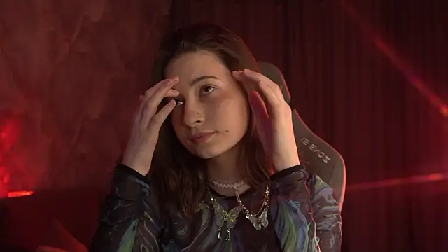 LumeNova online show from March 2, 2:01 am