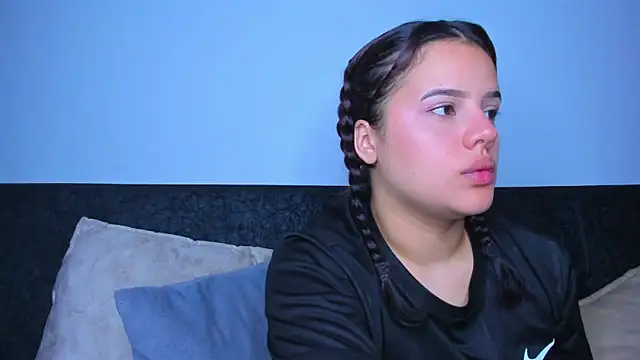 Snapshot of sweet_lily26 chatting on November 15, 4:49 am sweet lily26 online show from November 15, 4:49 am