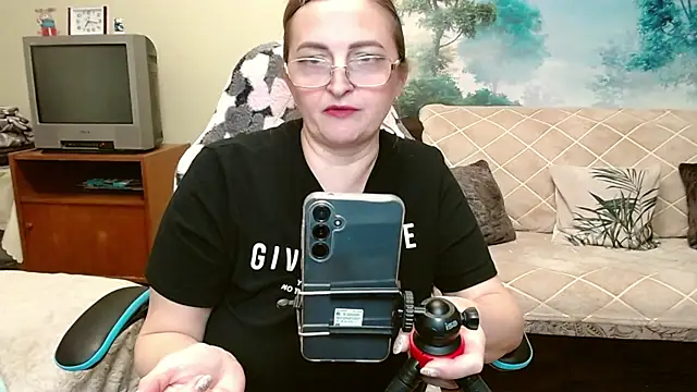 MermaidCurves online show from October 27, 4:19 pm