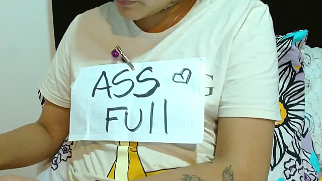 Snapshot of Danna_Nasty chatting on October 11, 11:17 pm Danna Nasty online show from October 11, 11:17 pm