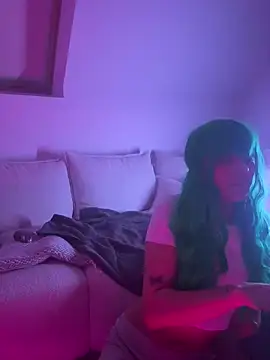 Snapshot of Lolawildfirex chatting on March 2, 2:01 am Lolawildfirex online show from March 2, 2:01 am