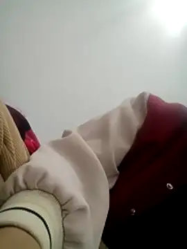 Snapshot of Buny_vera chatting on February 8, 12:52 am Buny vera online show from February 8, 12:52 am