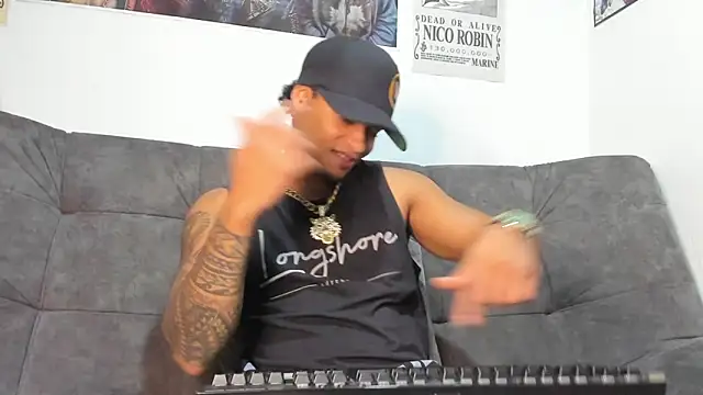 Snapshot of _MACCARTHY_TAYLOR chatting on October 22, 12:32 am MACCARTHY TAYLOR online show from October 22, 12:32 am