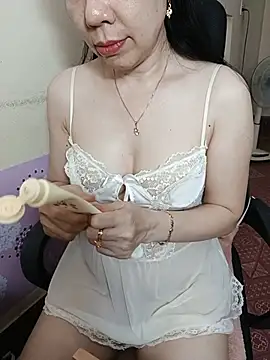 Snapshot of Moona_heny chatting on July 15, 11:34 pm Moona heny online show from July 15, 11:34 pm