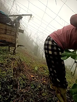 Snapshot of quynhkoolbae chatting on March 4, 3:25 am quynhkoolbae online show from March 4, 3:25 am