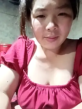 quynhkoolbae online show from May 10, 1:14 pm