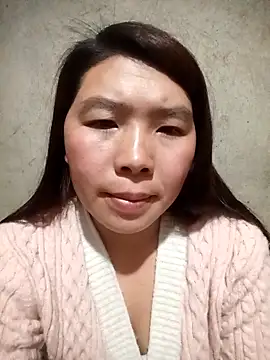 Snapshot of quynhkoolbae chatting on February 16, 1:21 pm quynhkoolbae online show from February 16, 1:21 pm