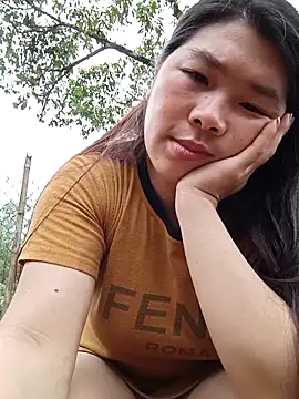 quynhkoolbae online show from May 7, 2:38 am