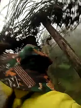 Snapshot of quynhkoolbae chatting on February 28, 12:54 am quynhkoolbae online show from February 28, 12:54 am