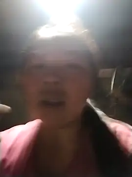 quynhkoolbae online show from March 15, 11:56 pm