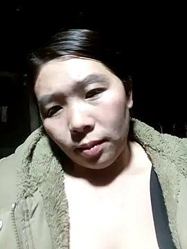 quynhkoolbae online show from November 3, 1:26 pm