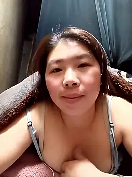 quynhkoolbae online show from January 15, 11:41 pm