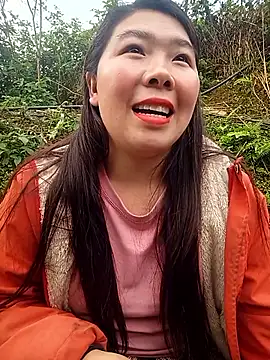 Snapshot of quynhkoolbae chatting on March 1, 2:11 am quynhkoolbae online show from March 1, 2:11 am