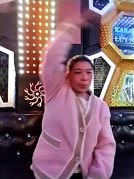 quynhkoolbae online show from March 20, 2:18 pm