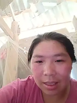 Snapshot of quynhkoolbae chatting on June 4, 6:29 am quynhkoolbae online show from June 4, 6:29 am