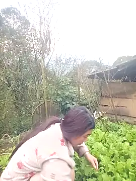 Snapshot of quynhkoolbae chatting on February 15, 11:36 pm quynhkoolbae online show from February 15, 11:36 pm