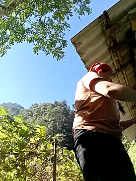 quynhkoolbae online show from November 30, 3:18 am