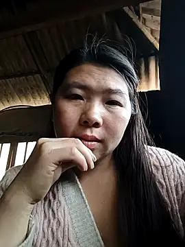 quynhkoolbae online show from April 9, 1:40 am