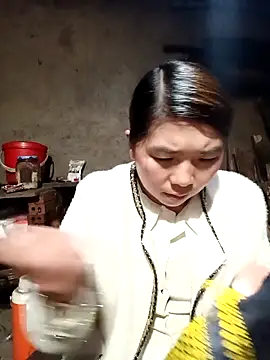 Snapshot of quynhkoolbae chatting on February 2, 1:48 am quynhkoolbae online show from February 2, 1:48 am