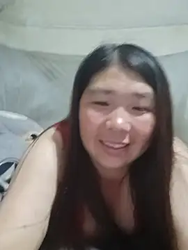quynhkoolbae online show from May 22, 1:31 pm