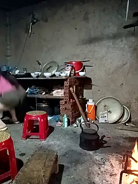 quynhkoolbae online show from April 1, 12:13 am