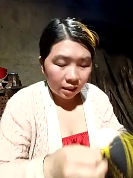 Snapshot of quynhkoolbae chatting on February 6, 1:18 pm quynhkoolbae online show from February 6, 1:18 pm