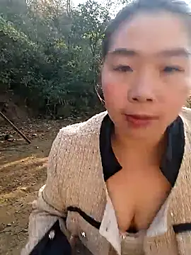 quynhkoolbae online show from January 18, 1:31 am