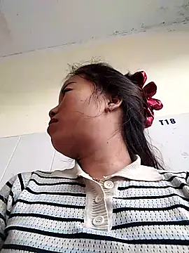 Snapshot of Annaacutee chatting on October 19, 1:19 am Annaacutee online show from October 19, 1:19 am