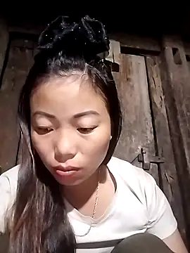 Snapshot of Annaacutee chatting on October 22, 10:19 pm Annaacutee online show from October 22, 10:19 pm