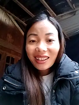 Snapshot of Annaacutee chatting on November 2, 1:10 am Annaacutee online show from November 2, 1:10 am