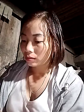 Snapshot of Annaacutee chatting on November 11, 10:47 pm Annaacutee online show from November 11, 10:47 pm