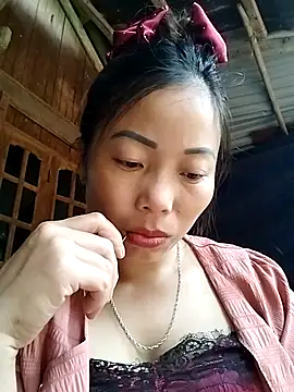 Snapshot of Annaacutee chatting on October 16, 12:52 am Annaacutee online show from October 16, 12:52 am