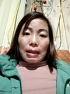 Snapshot of Annaacutee chatting on November 21, 1:15 am Annaacutee online show from November 21, 1:15 am