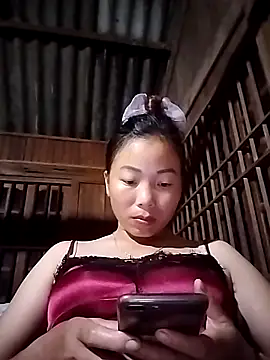 Snapshot of Annaacutee chatting on October 15, 12:24 pm Annaacutee online show from October 15, 12:24 pm