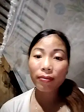 Snapshot of Annaacutee chatting on October 3, 12:50 pm Annaacutee online show from October 3, 12:50 pm