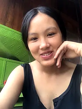 Snapshot of May_nhi chatting on September 10, 2:10 am May nhi online show from September 10, 2:10 am