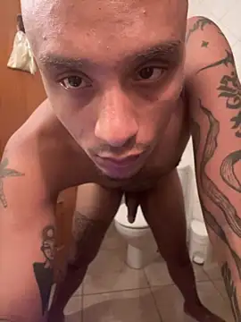 IskanderDemian online show from October 18, 8:44 pm