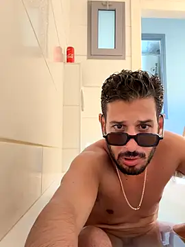 husbandandwifetobe online show from September 27, 2:01 pm