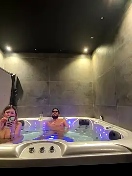 husbandandwifetobe online show from October 1, 1:00 am