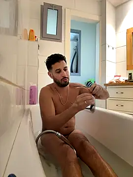 husbandandwifetobe online show from November 28, 1:00 pm