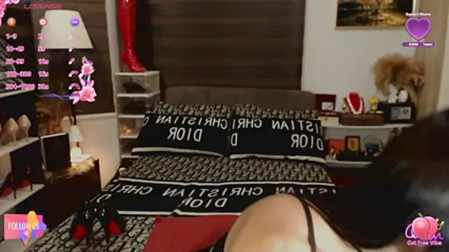 SeductiveVictoria online show from May 17, 1:44 pm