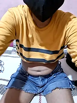 Snapshot of sunny_sweet chatting on June 23, 6:33 am sunny sweet online show from June 23, 6:33 am