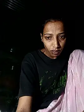 Snapshot of Pinki_thakur_1 chatting on April 28, 8:24 pm Pinki thakur 1 online show from April 28, 8:24 pm