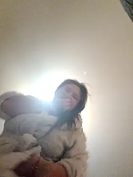 ivorywhisper online show from October 13, 8:43 pm