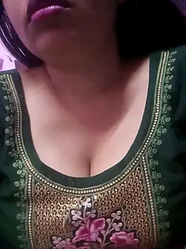 Snapshot of TINASONI chatting on October 3, 2:40 pm TINASONI online show from October 3, 2:40 pm