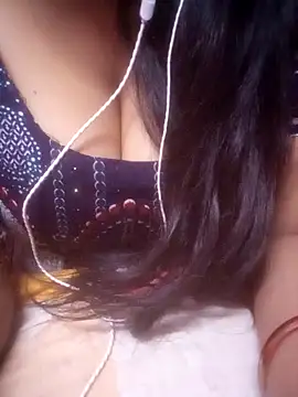 Snapshot of TINASONI chatting on June 18, 6:12 am TINASONI online show from June 18, 6:12 am