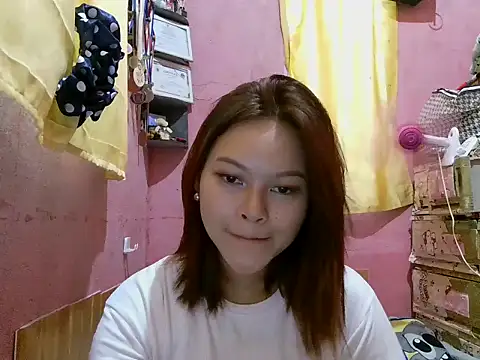 Snapshot of nanagrl chatting on August 4, 3:33 am nanagrl online show from August 4, 3:33 am